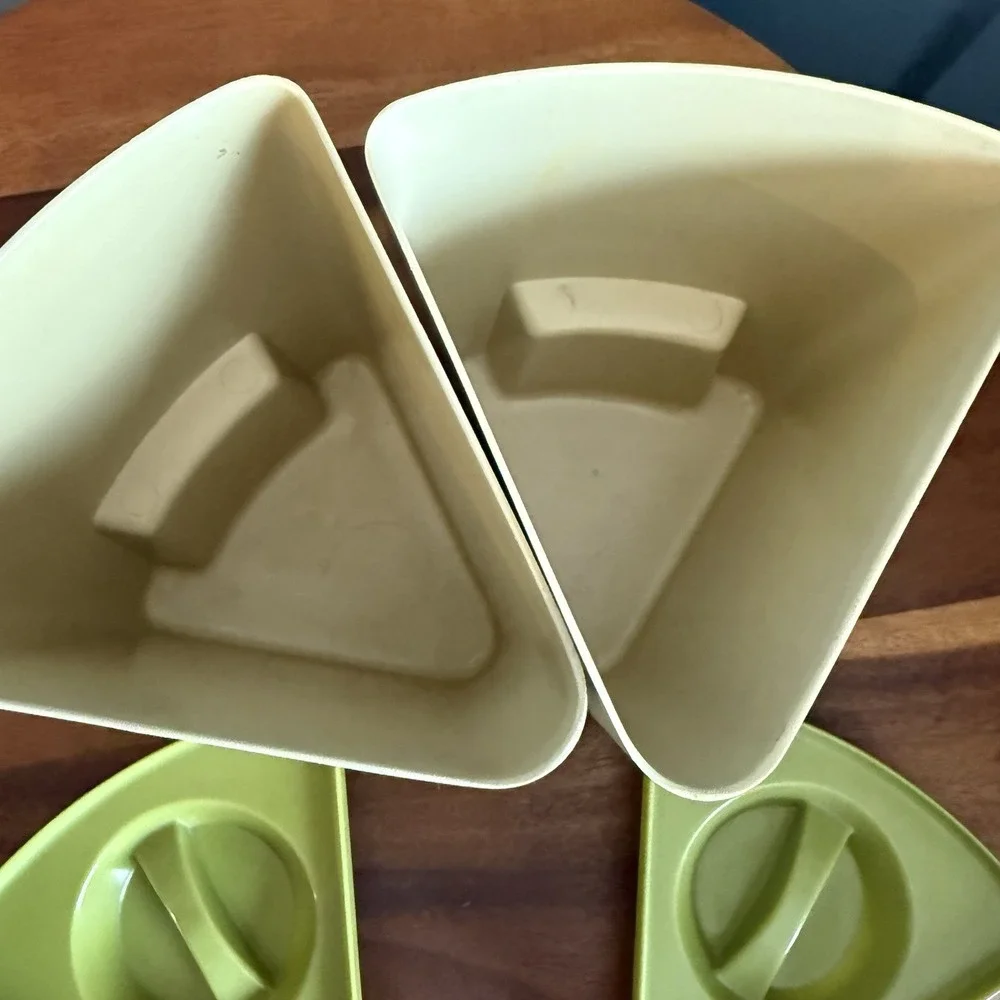 VTG Sterilite 1591 Kitchen Canister Set‎ Tea Coffee Wedge Dutch Green 2 Pcs Folk